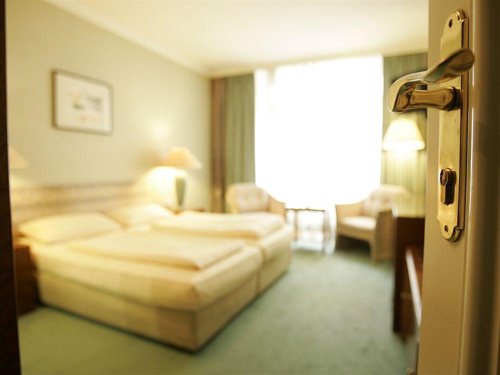 Hotel Deutsches Theater Μόναχο Δωμάτιο φωτογραφία